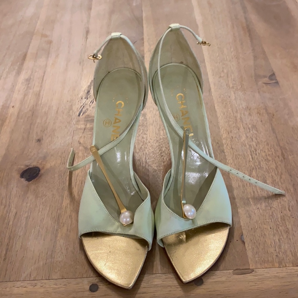 Chanel satin peep toe pumps size 38.5